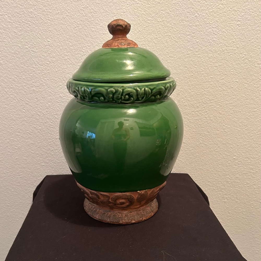 Certified International “Florentine Green”Canister + sealed lid 10.5”H
